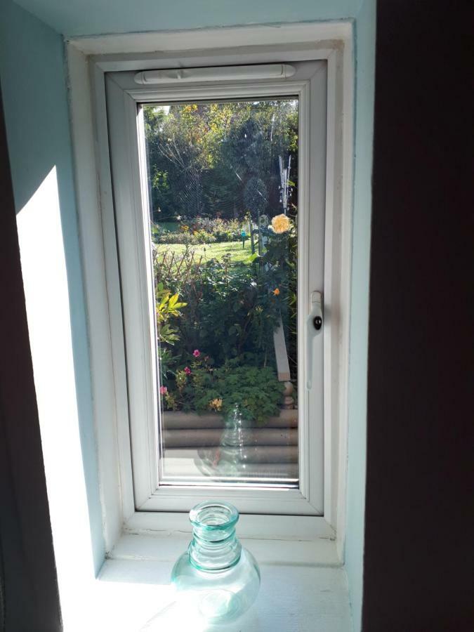 Santi Bhavana Bed & Breakfast Уестбъри Екстериор снимка